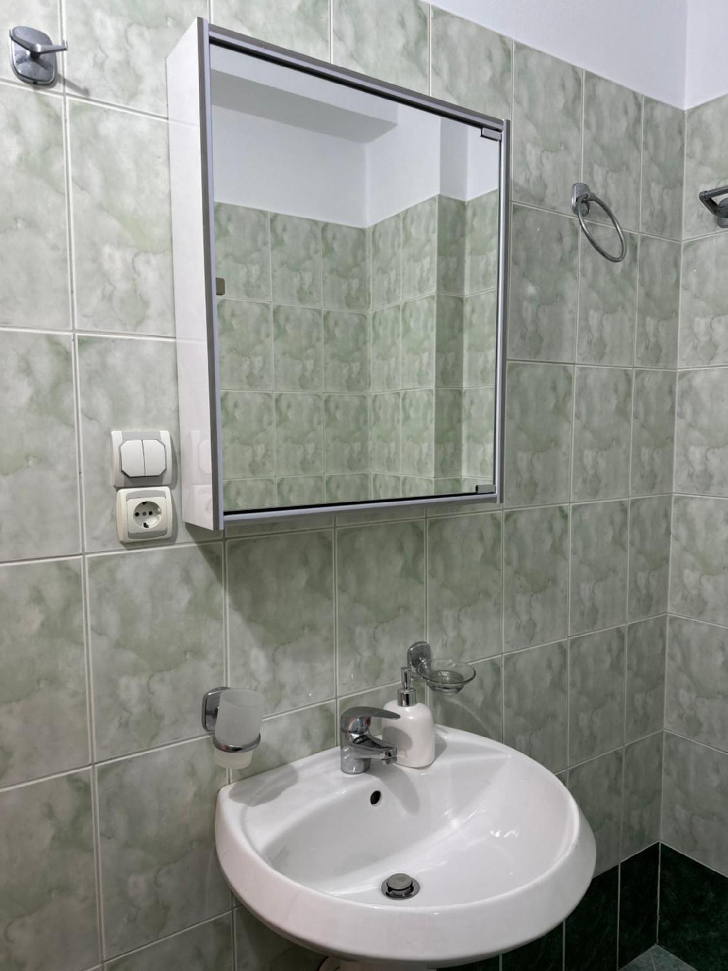 Vila Lemon Tree Sarandë 外观 照片