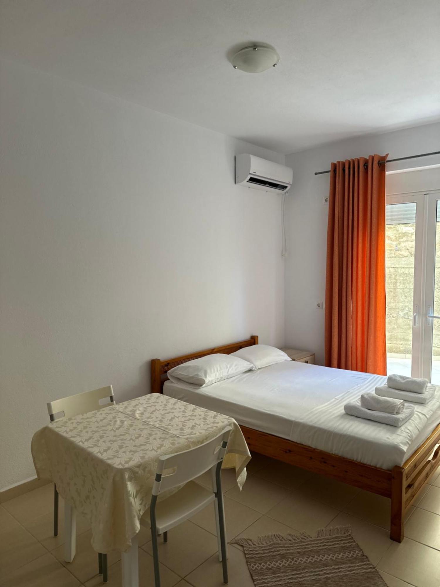 Vila Lemon Tree Sarandë 外观 照片
